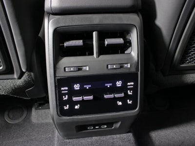 2025 Porsche Macan Electric 4