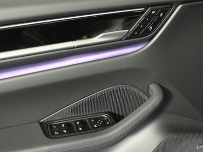 2025 Porsche Macan Electric 4