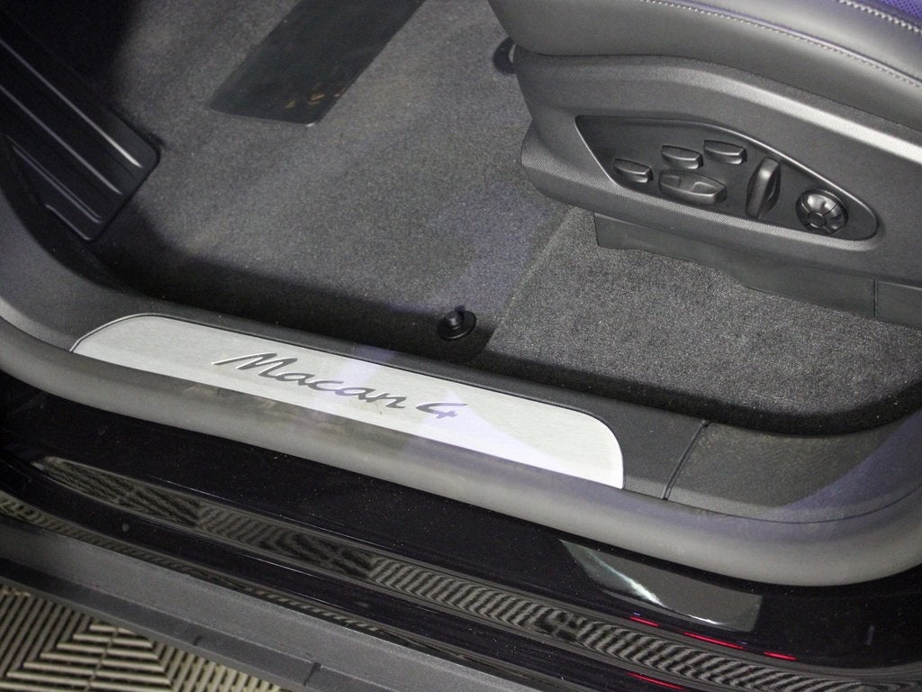 2025 Porsche Macan Electric 4