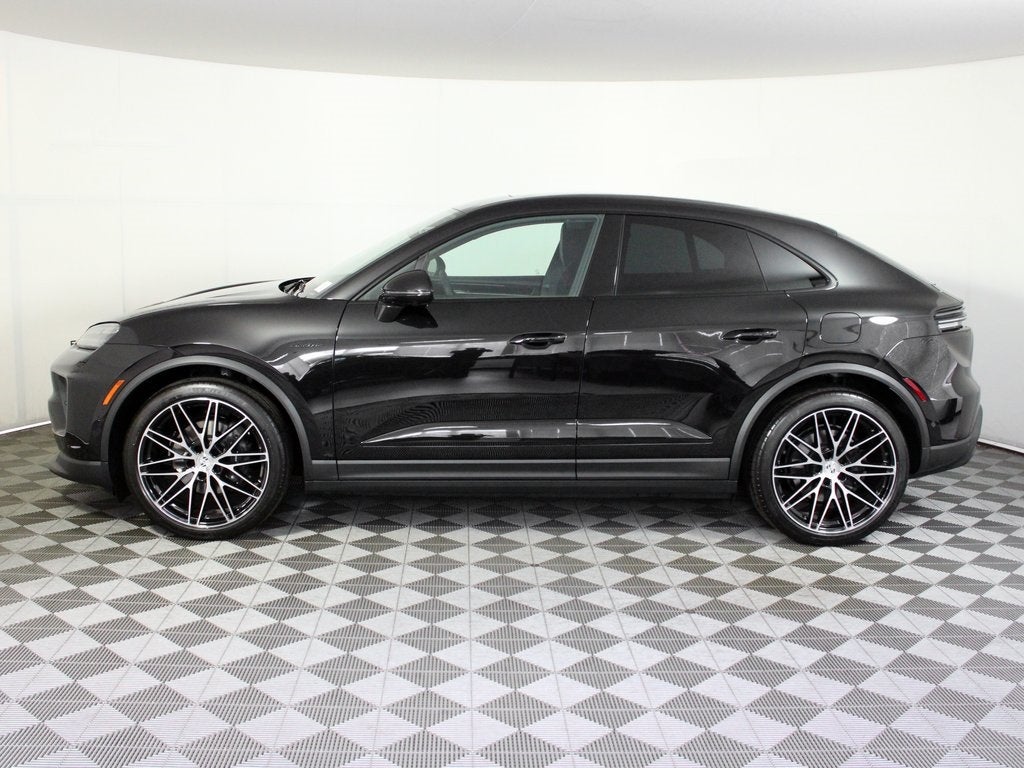 2025 Porsche Macan Electric 4