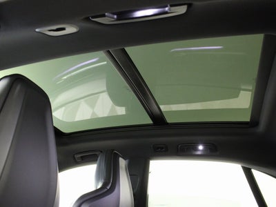 2025 Porsche Macan Electric 4