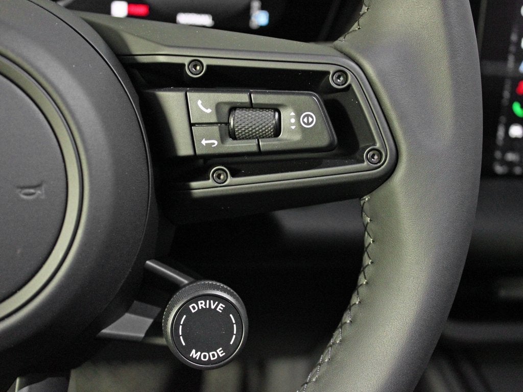 2025 Porsche Macan Electric 4