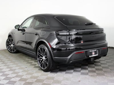 2025 Porsche Macan Electric 4