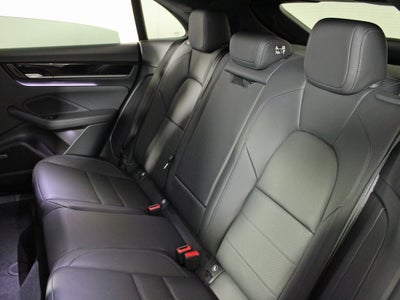 2025 Porsche Macan Electric 4