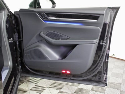 2025 Porsche Macan Electric 4