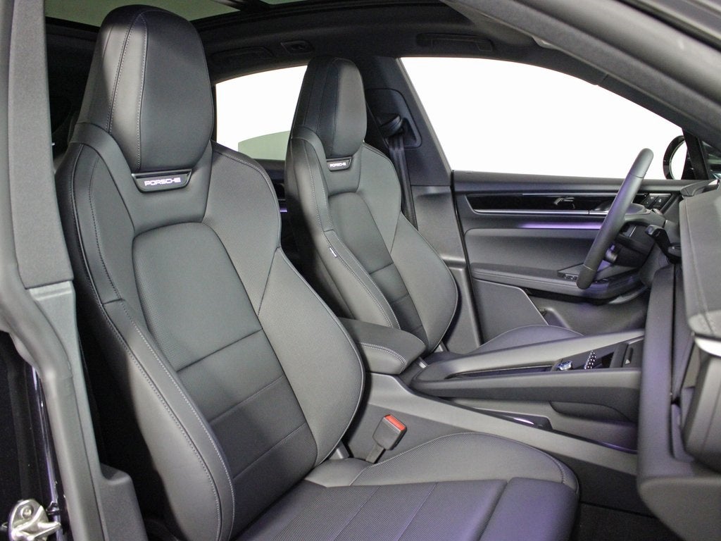 2025 Porsche Macan Electric 4