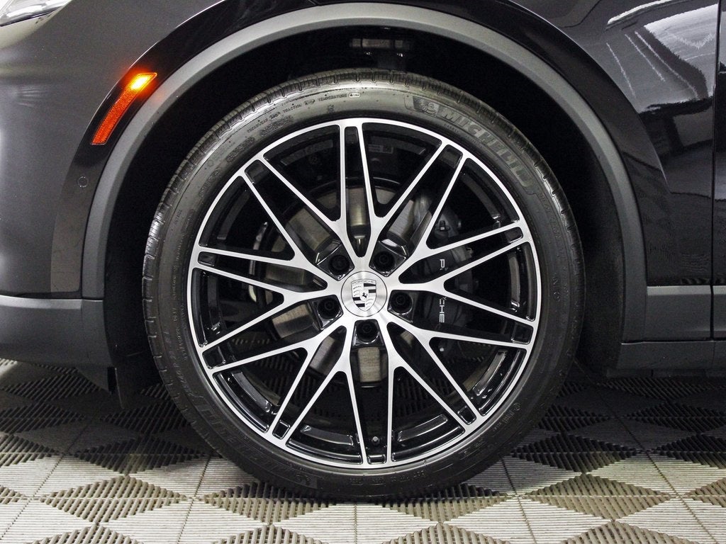 2025 Porsche Macan Electric 4