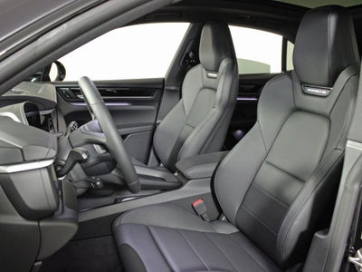 2025 Porsche Macan Electric 4