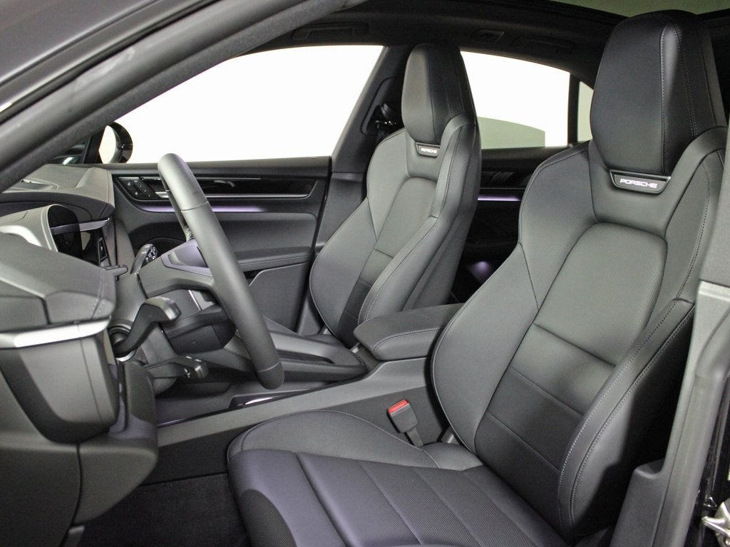 2025 Porsche Macan Electric 4