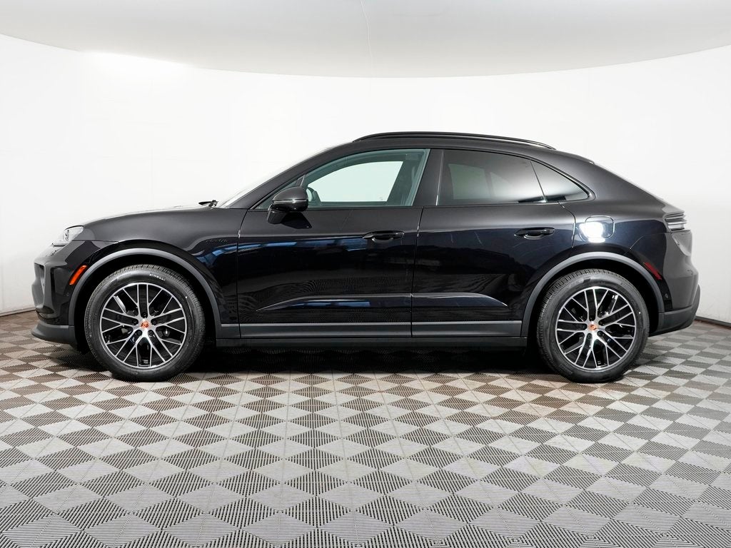 2026 Porsche Macan 4 Electric Base