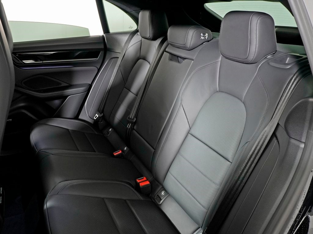 2026 Porsche Macan 4 Electric Base