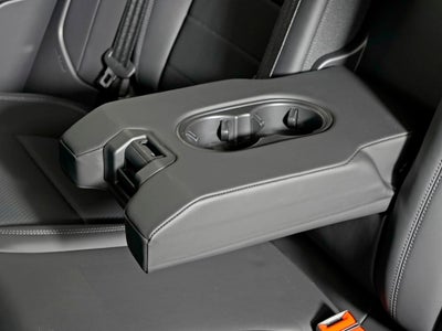 2026 Porsche Macan 4 Electric Base