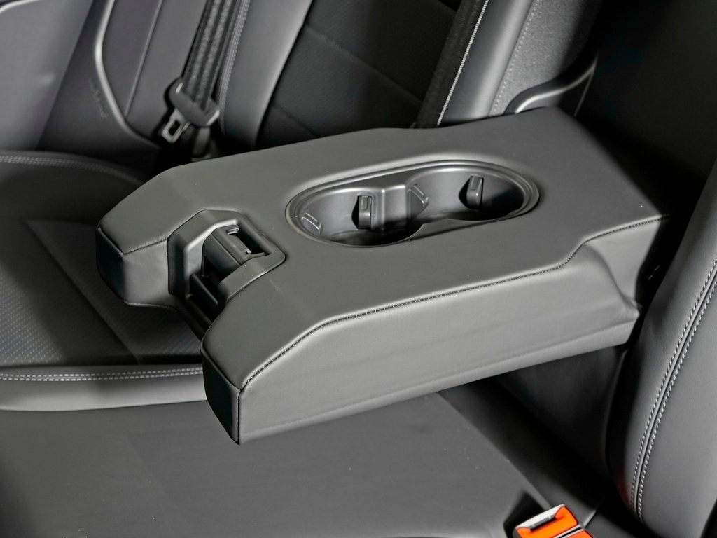 2026 Porsche Macan 4 Electric Base