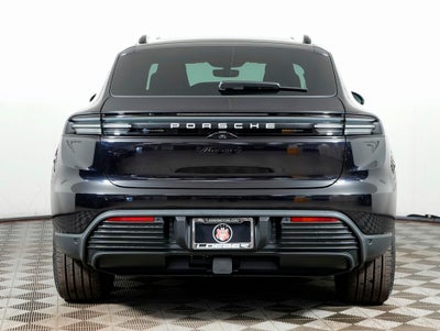 2026 Porsche Macan 4 Electric Base