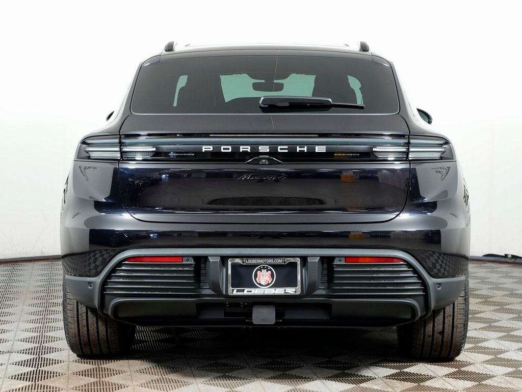 2026 Porsche Macan 4 Electric Base