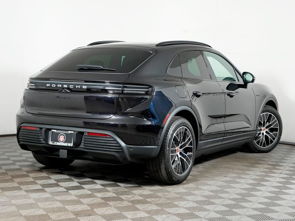 2026 Porsche Macan 4 Electric Base