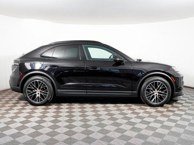 2026 Porsche Macan 4 Electric Base