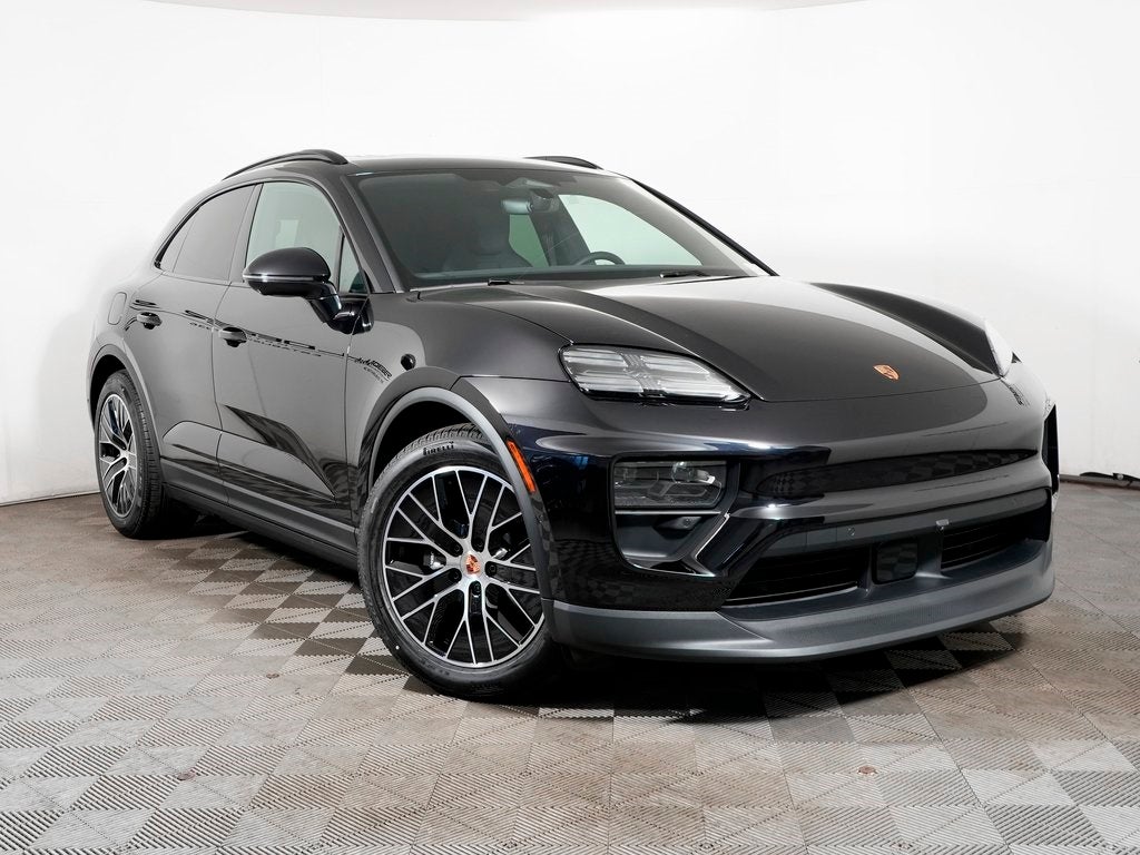 2026 Porsche Macan 4 Electric Base