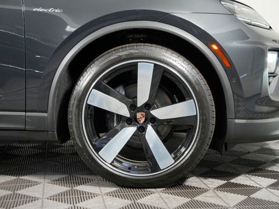 2025 Porsche Macan Electric 4
