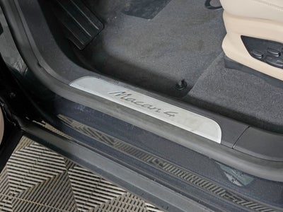 2025 Porsche Macan Electric 4