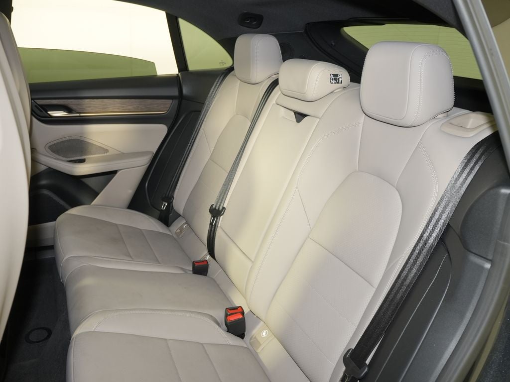 2025 Porsche Macan Electric 4