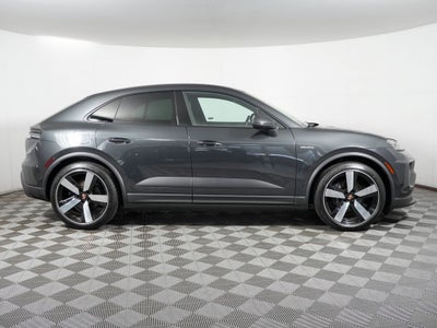 2025 Porsche Macan Electric 4