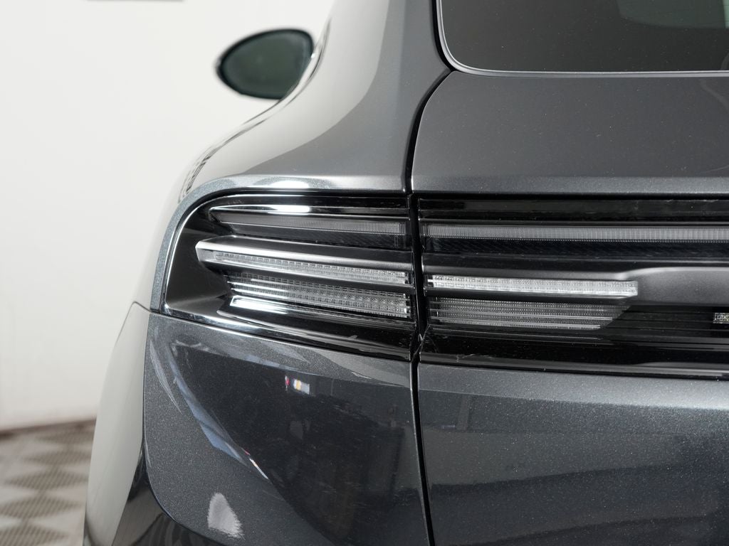 2025 Porsche Macan Electric 4