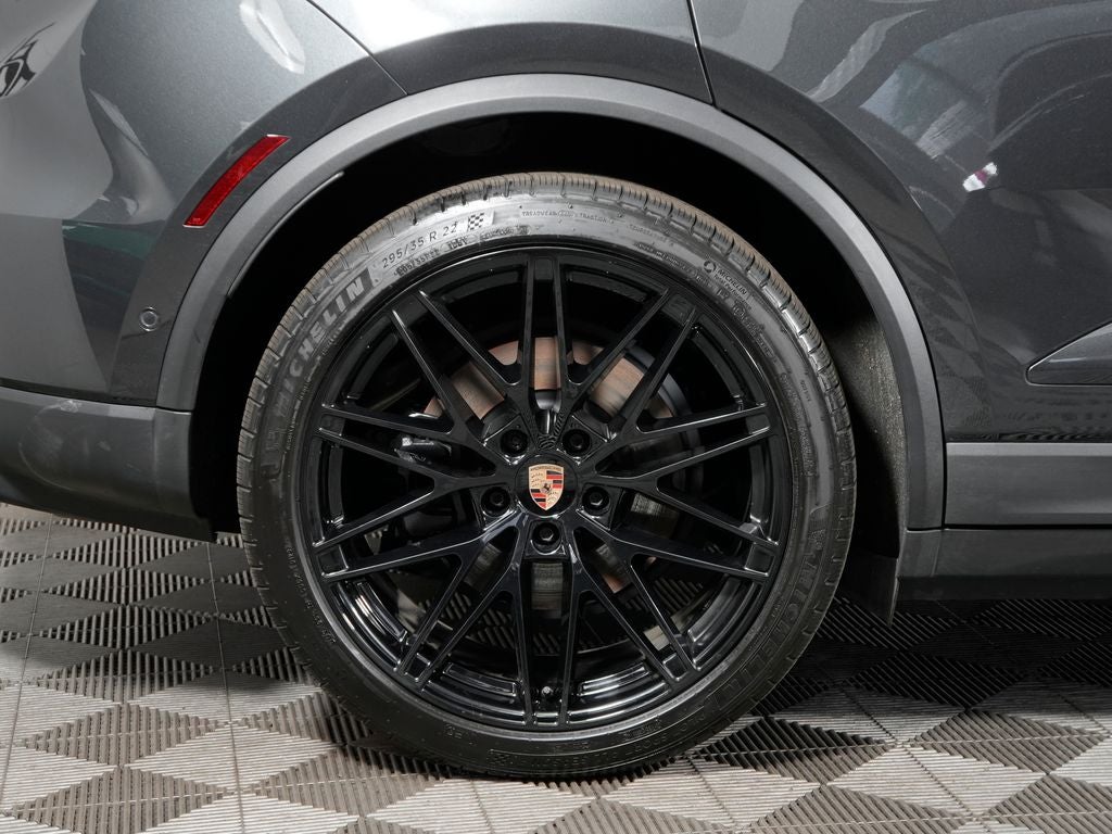 2025 Porsche Macan Electric 4