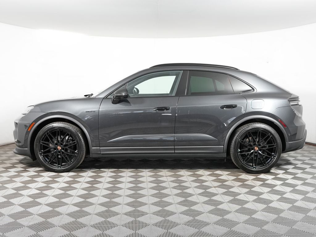 2025 Porsche Macan Electric 4