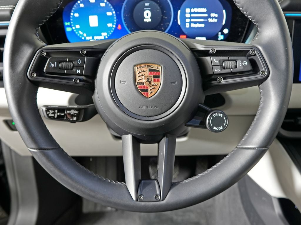 2025 Porsche Macan Electric 4