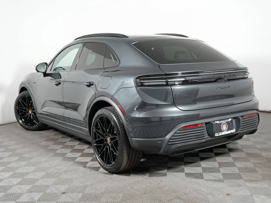 2025 Porsche Macan Electric 4