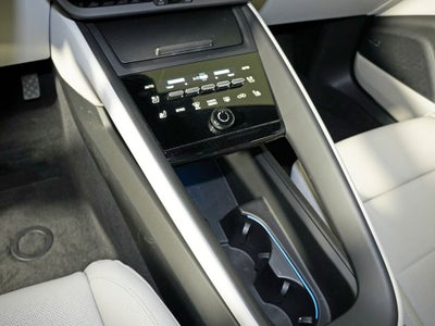 2025 Porsche Macan Electric 4