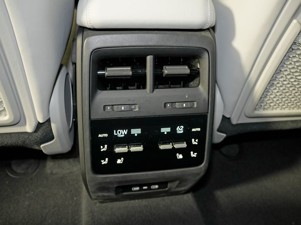 2025 Porsche Macan Electric 4