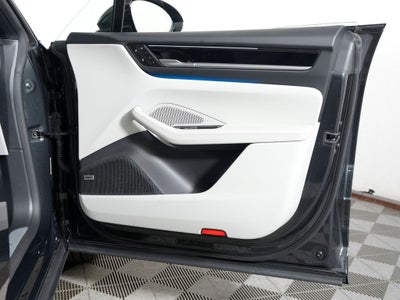 2025 Porsche Macan Electric 4
