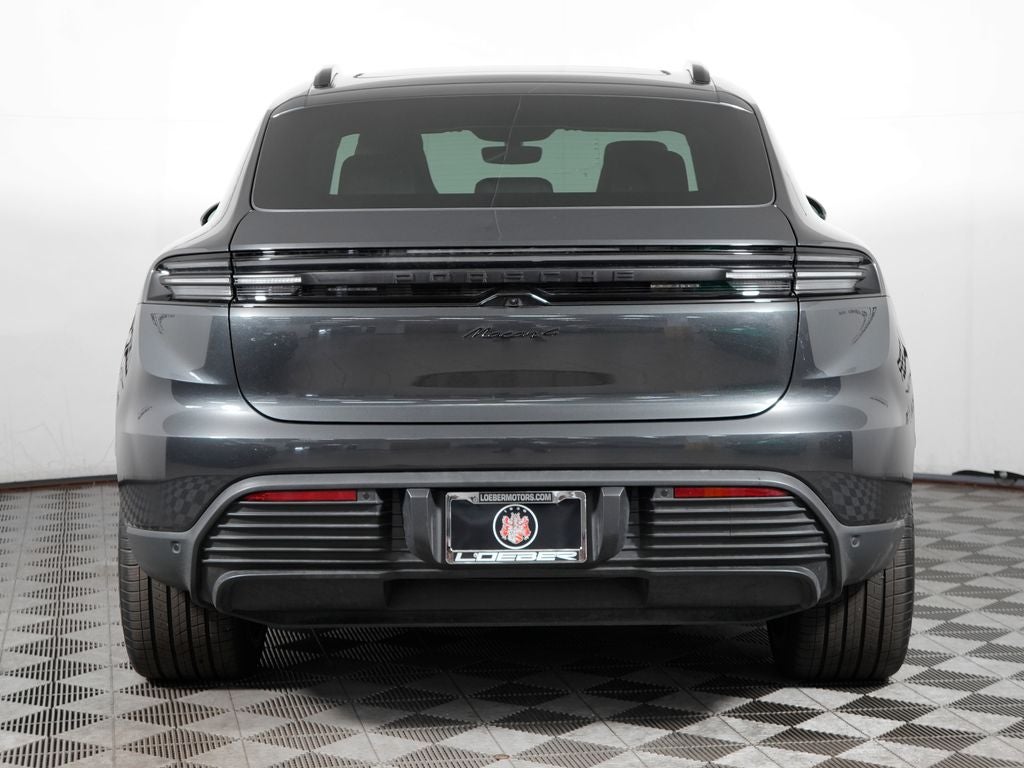 2025 Porsche Macan Electric 4