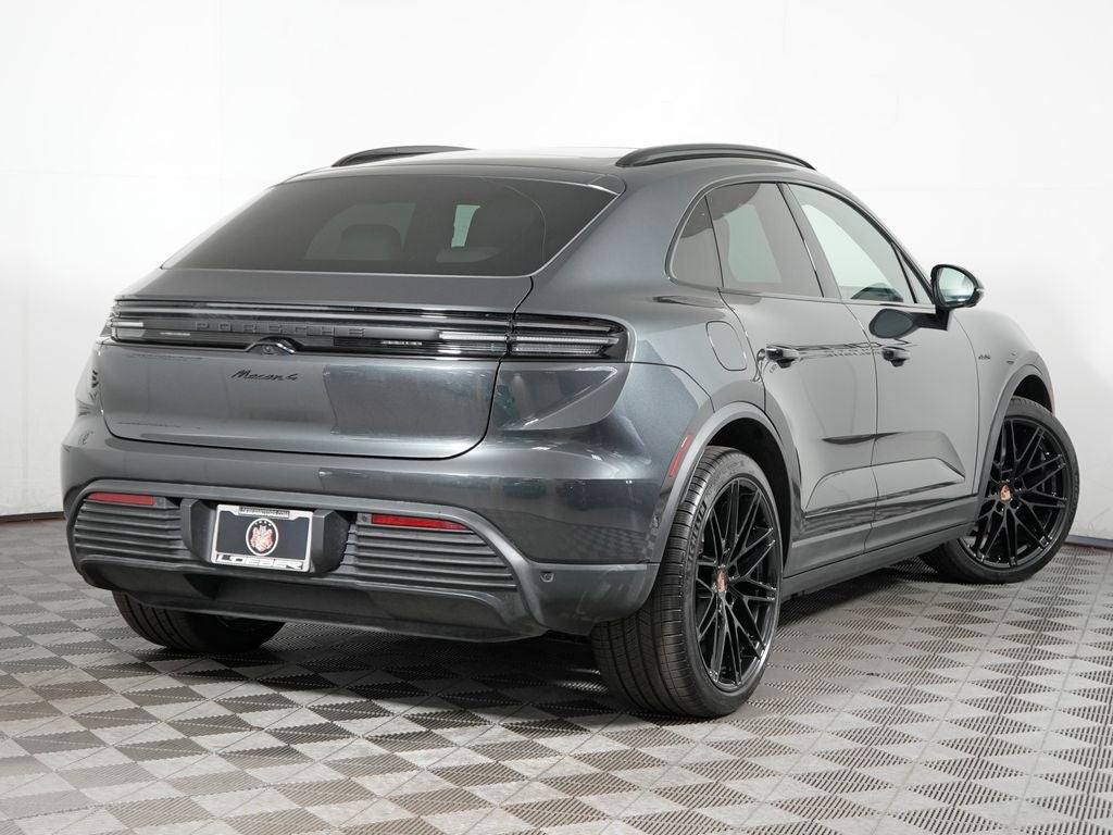 2025 Porsche Macan Electric 4