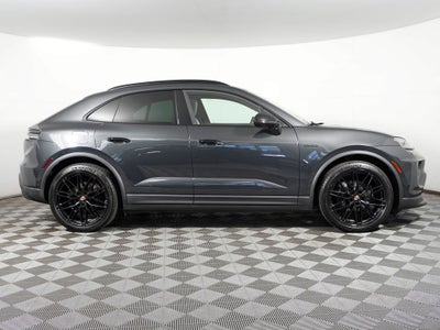 2025 Porsche Macan Electric 4