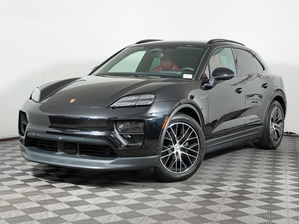 2025 Porsche Macan Electric 4