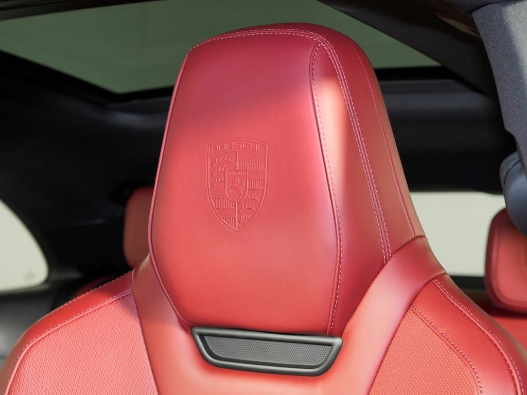 2025 Porsche Macan Electric 4