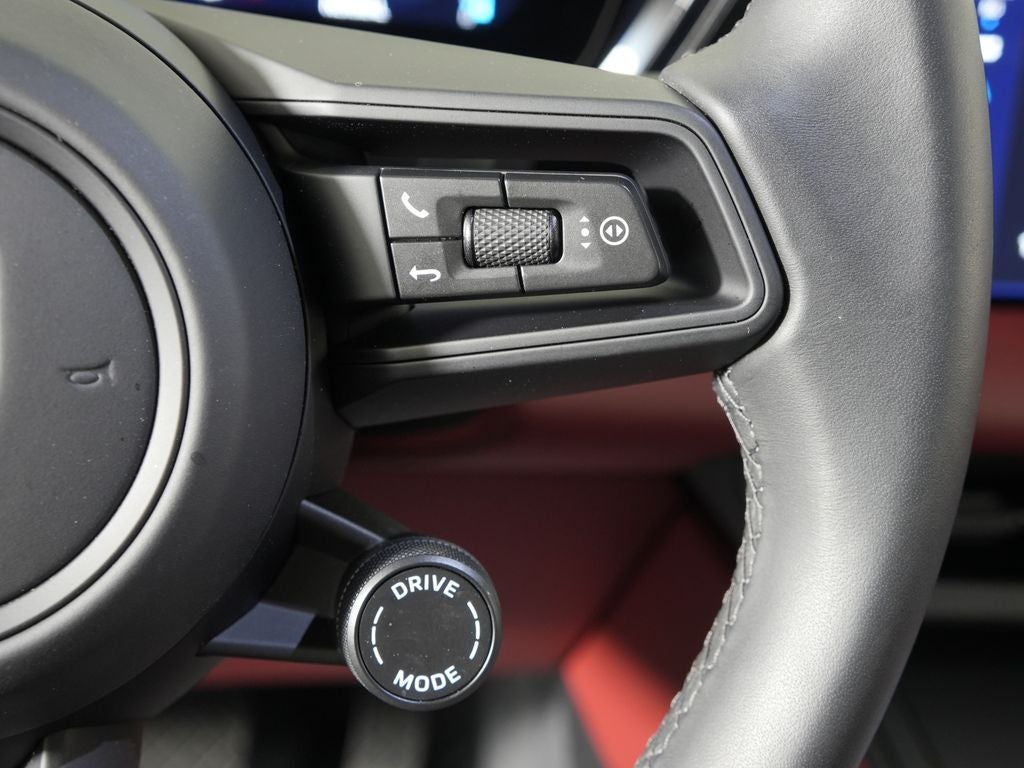 2025 Porsche Macan Electric 4