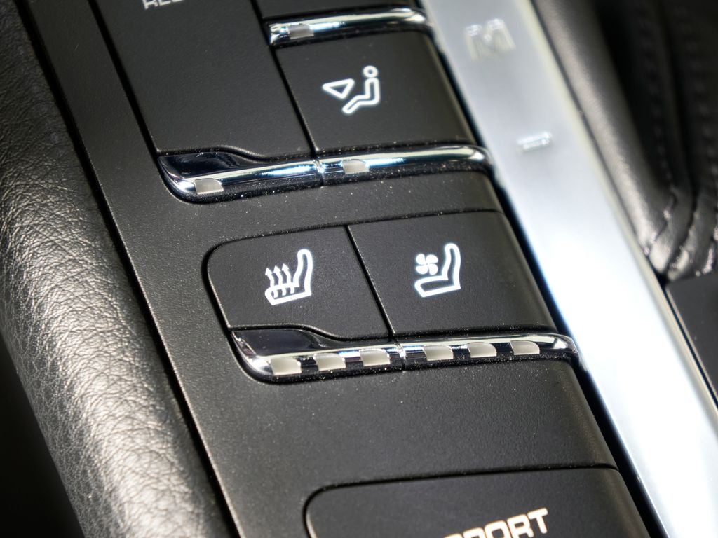 2021 Porsche Macan S