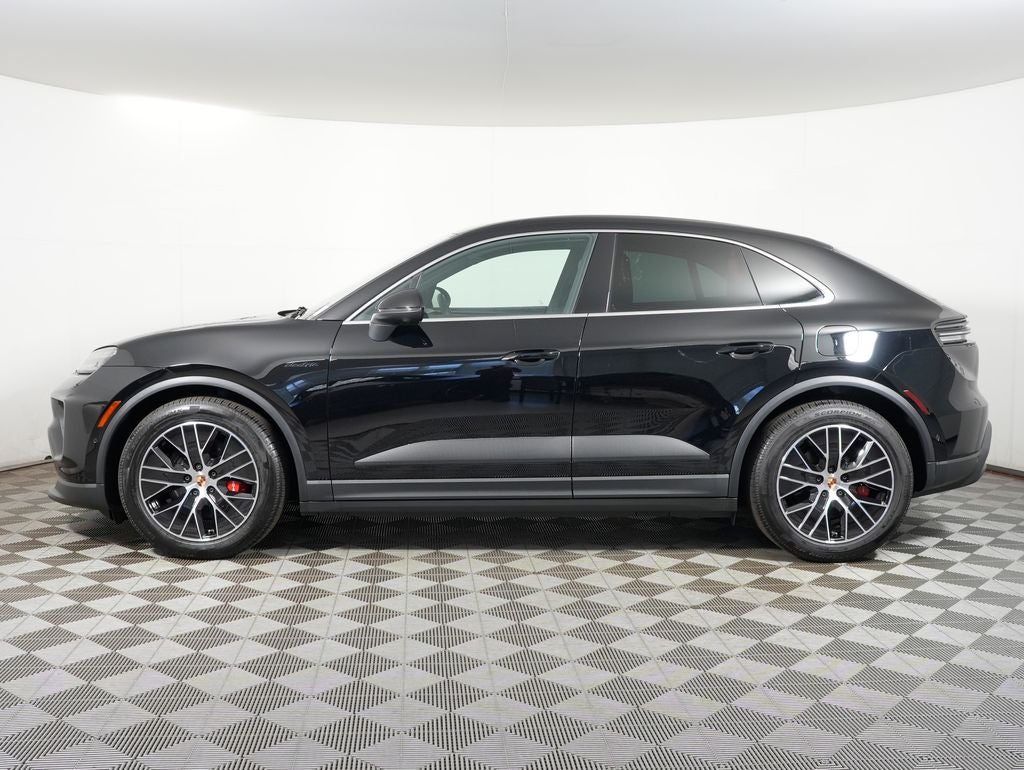 2025 Porsche Macan Electric 4S