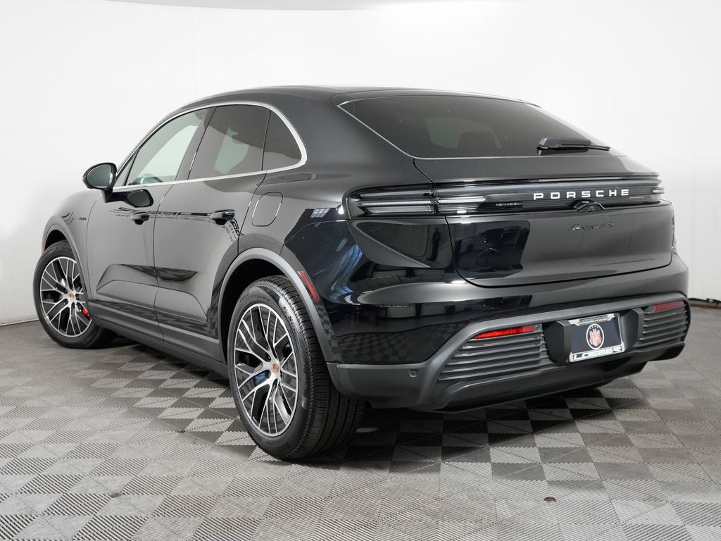2025 Porsche Macan Electric 4S