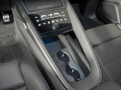 2025 Porsche Macan Electric 4S