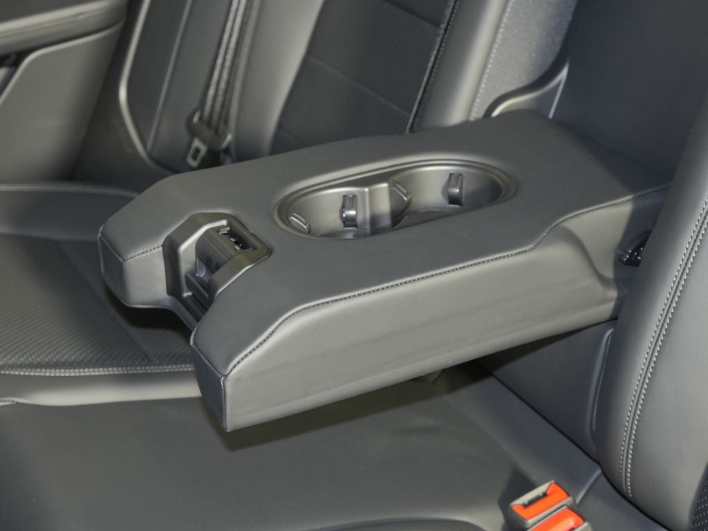 2025 Porsche Macan Electric 4S