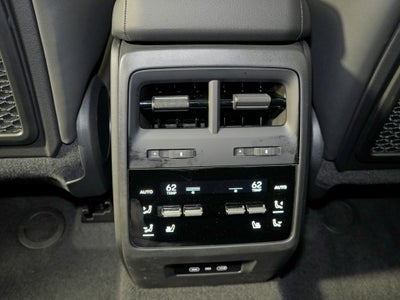 2025 Porsche Macan Electric 4S