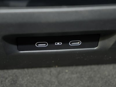 2025 Porsche Macan Electric 4S