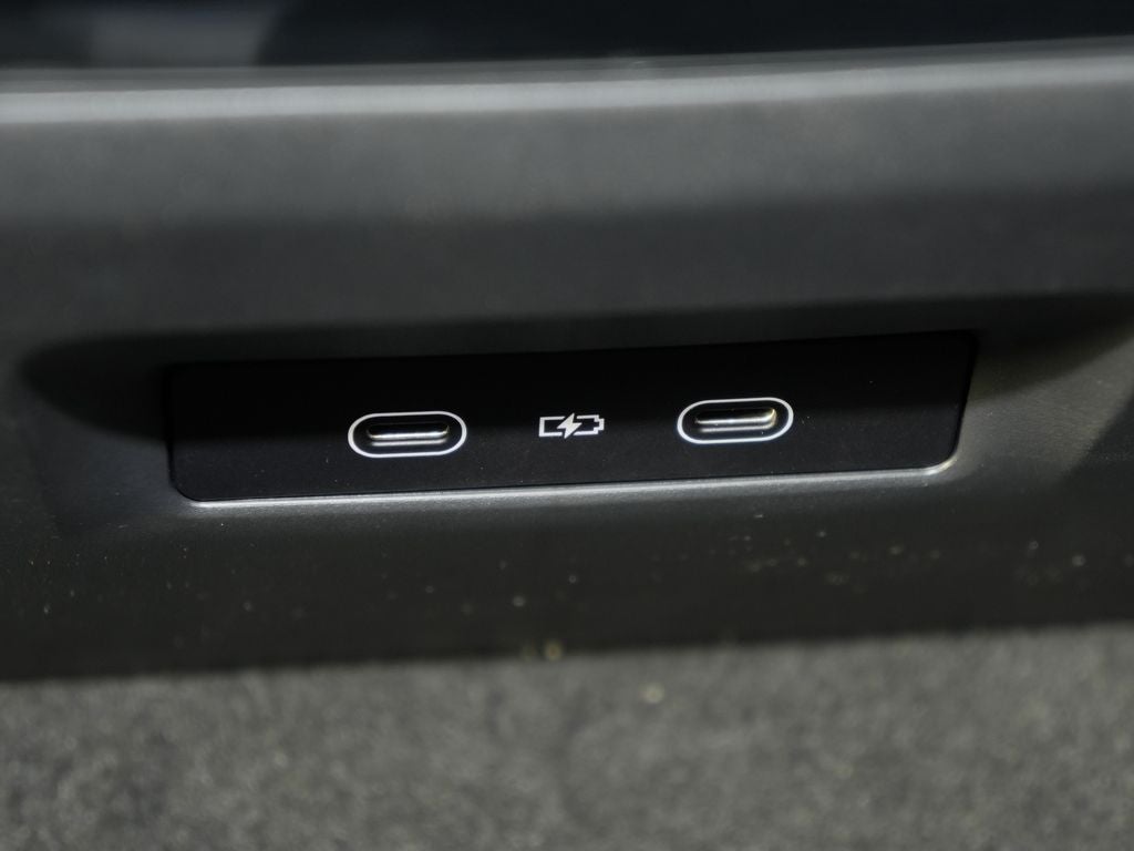 2025 Porsche Macan Electric 4S