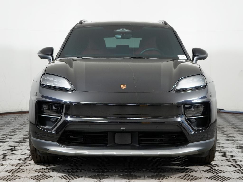 2025 Porsche Macan Electric 4S