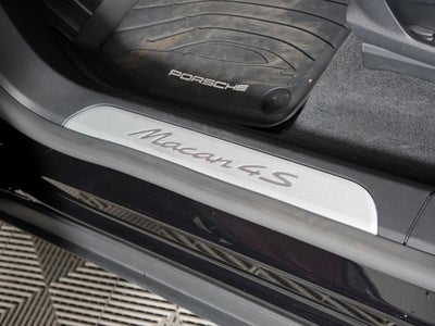 2025 Porsche Macan Electric 4S